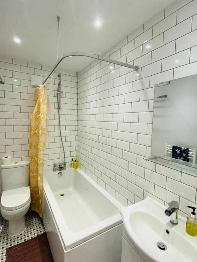 Unique Sea View Apartment เฮสติงส์ ภายนอก รูปภาพ
